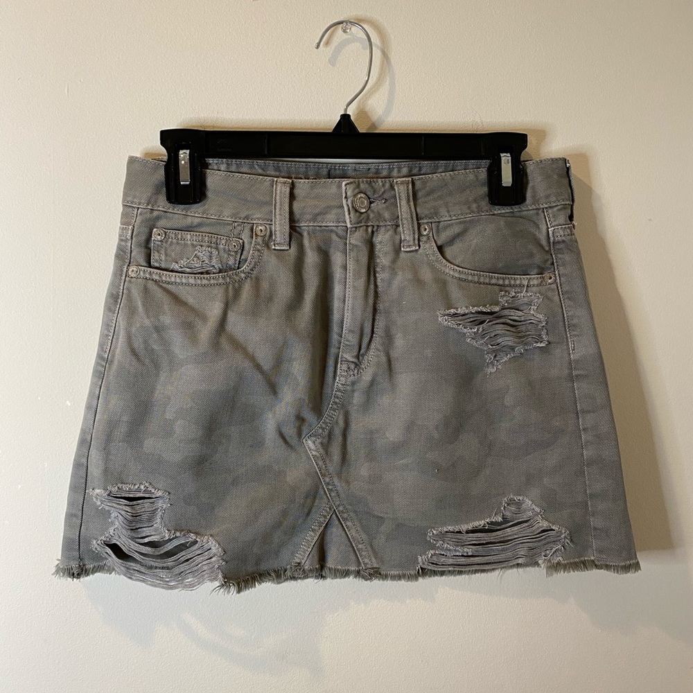 American Eagle hi-rise festival mini camo skirt